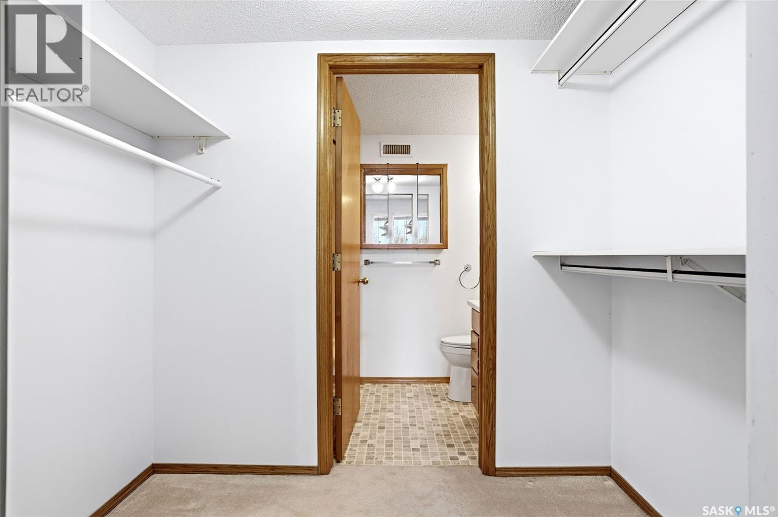 #104 4025 Hill AVENUE - 19