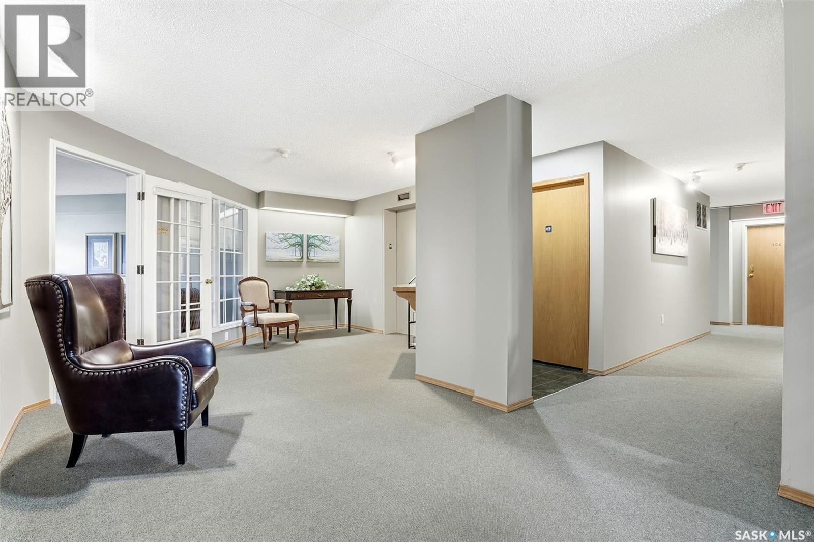 #104 4025 Hill AVENUE - 33