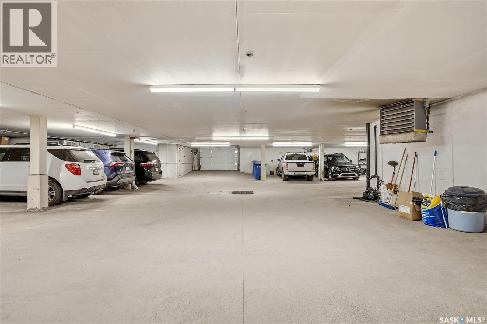 #104 4025 Hill AVENUE - 34