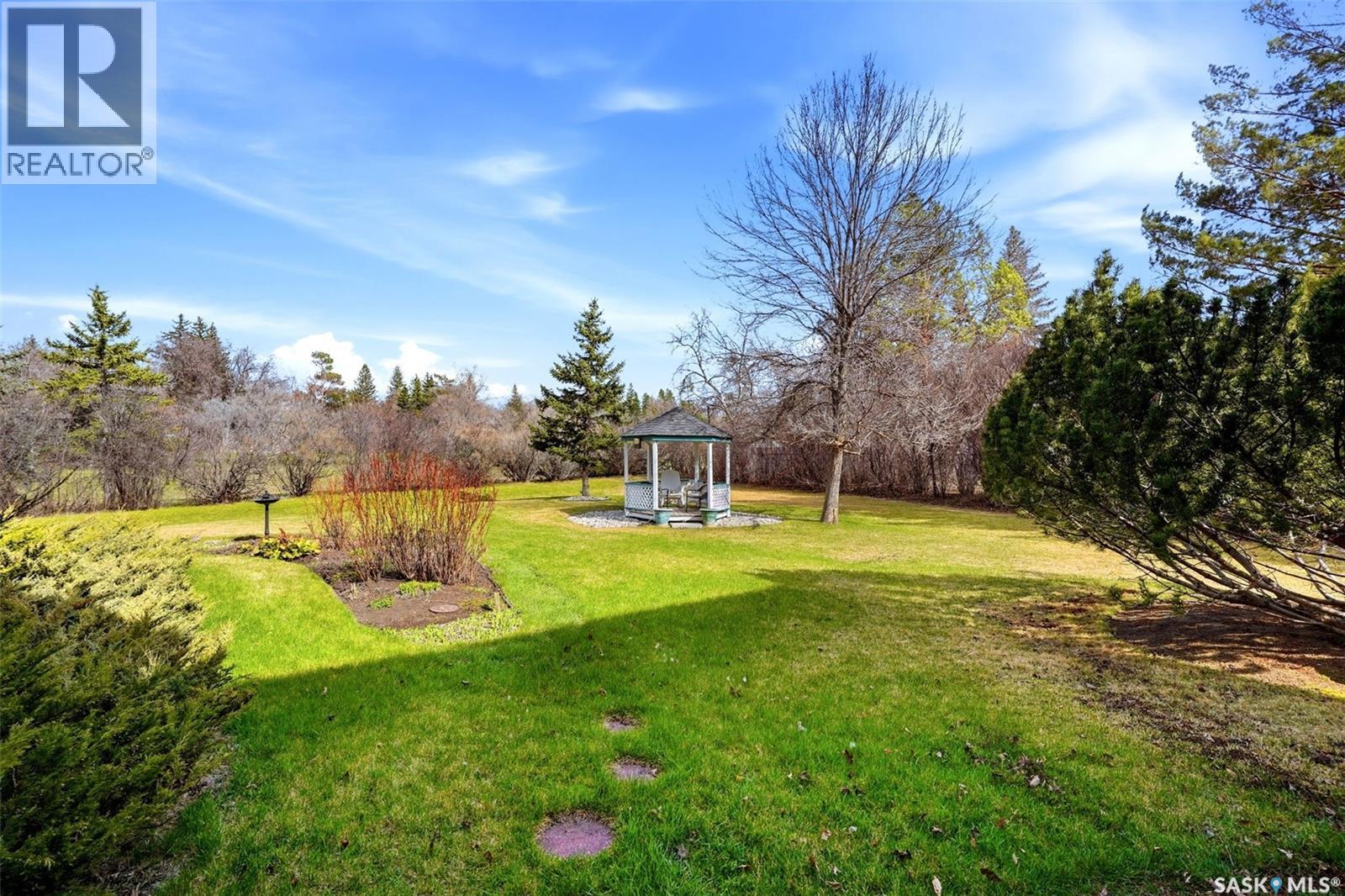 #104 4025 Hill AVENUE - 36