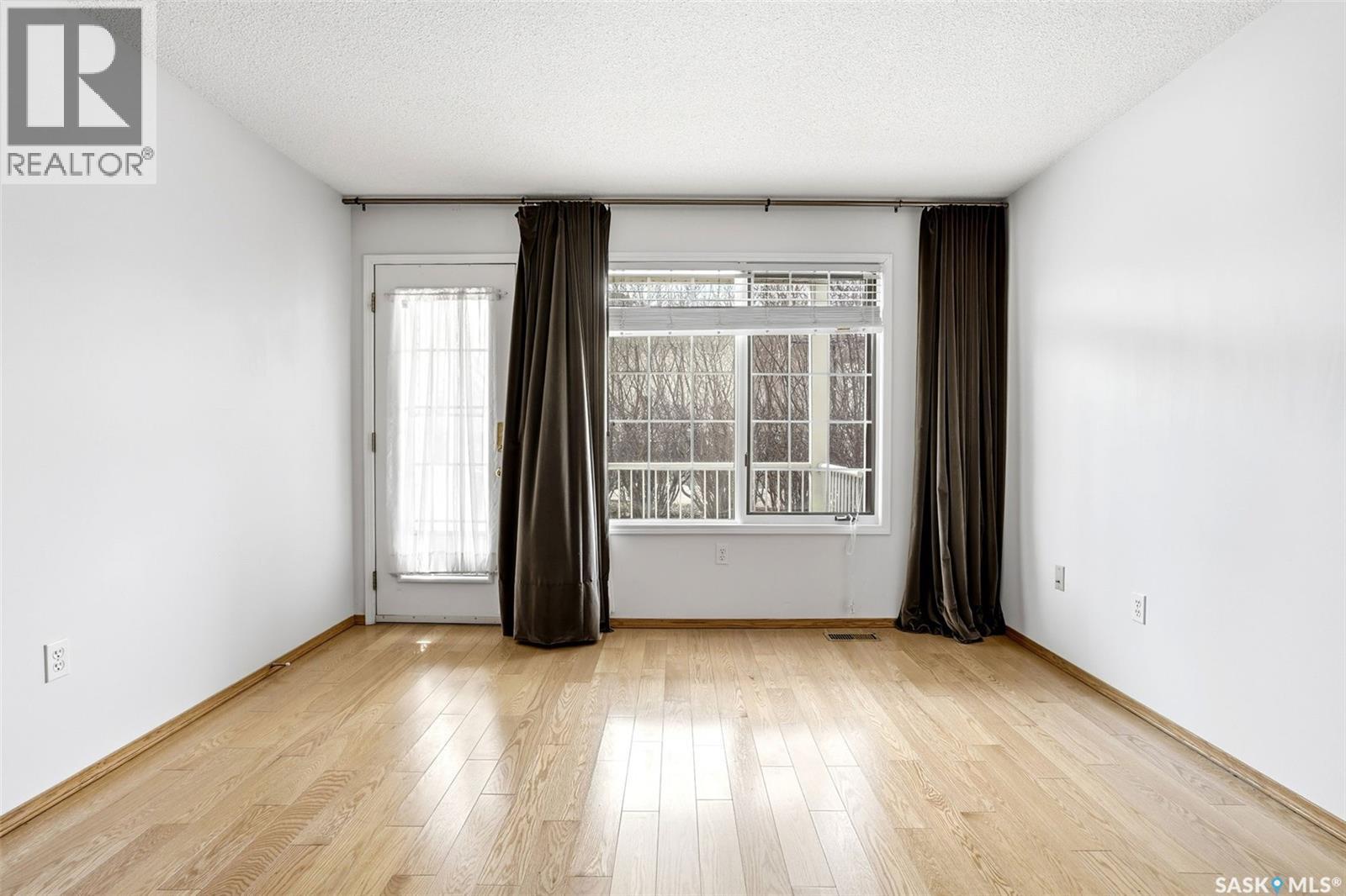 #104 4025 Hill AVENUE - 7