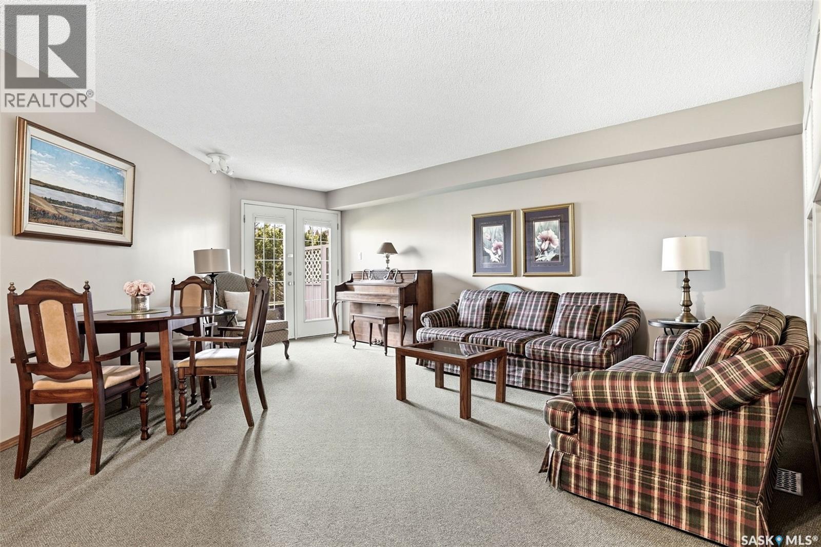 #104 4025 Hill AVENUE - 31