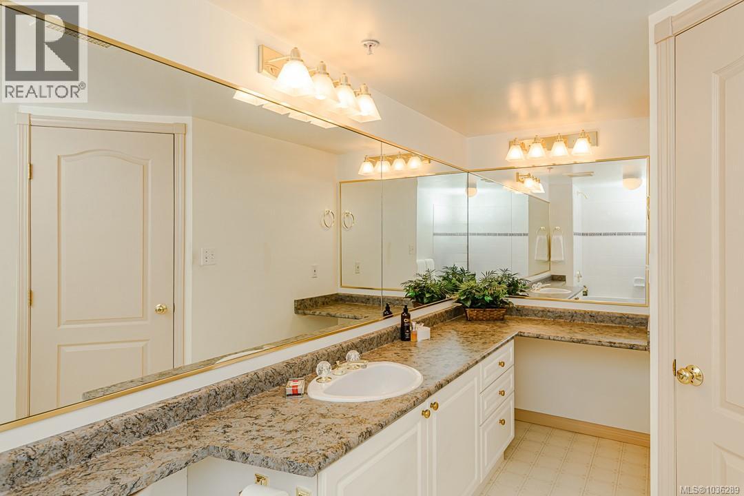 104 1085 Tillicum Road, Esquimalt