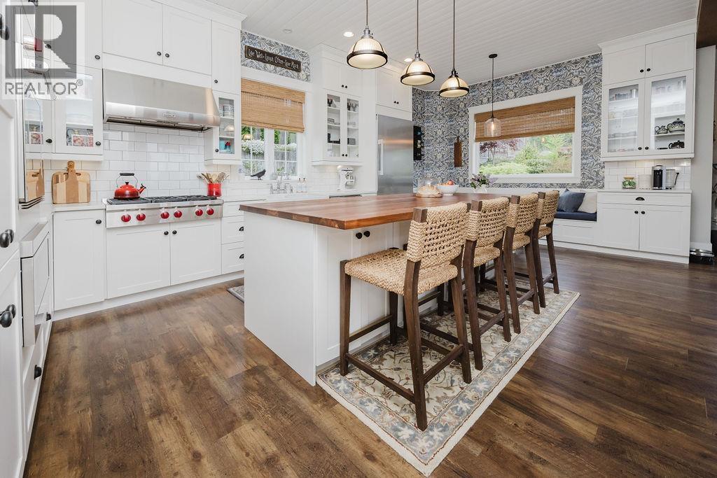 791 COURTNEY ROAD, Gibsons