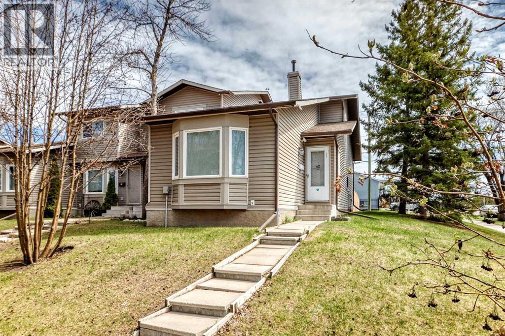 15 Falshire Terrace NE - 34