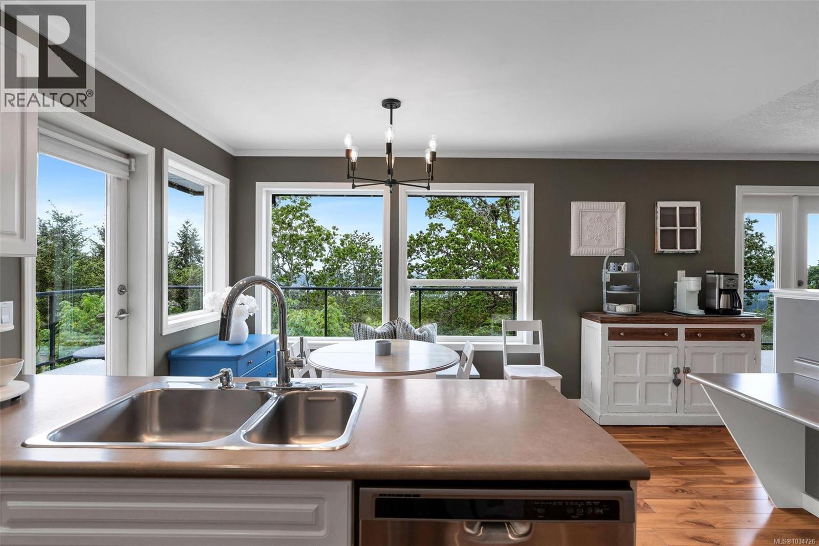 6250 Lower Chippewa Rd - 16