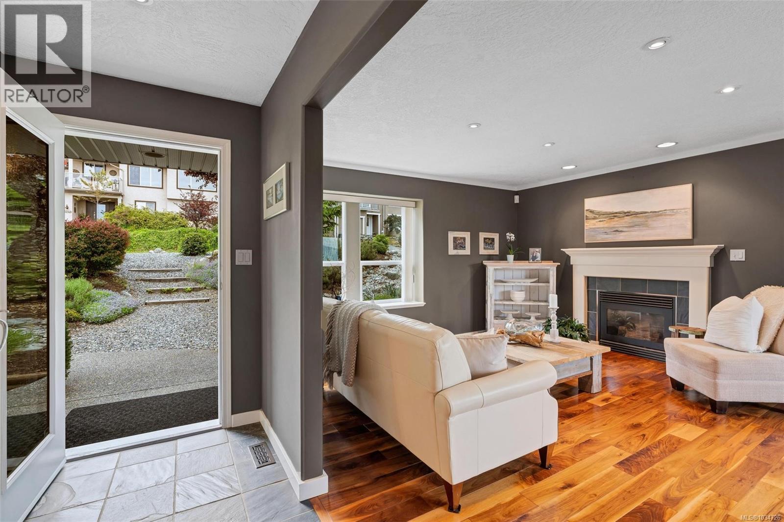 6250 Lower Chippewa Rd - 12