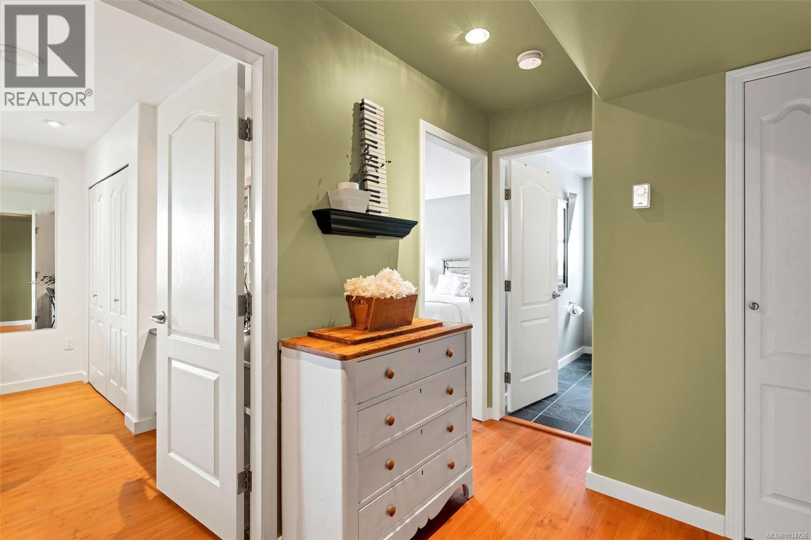 6250 Lower Chippewa Rd - 49