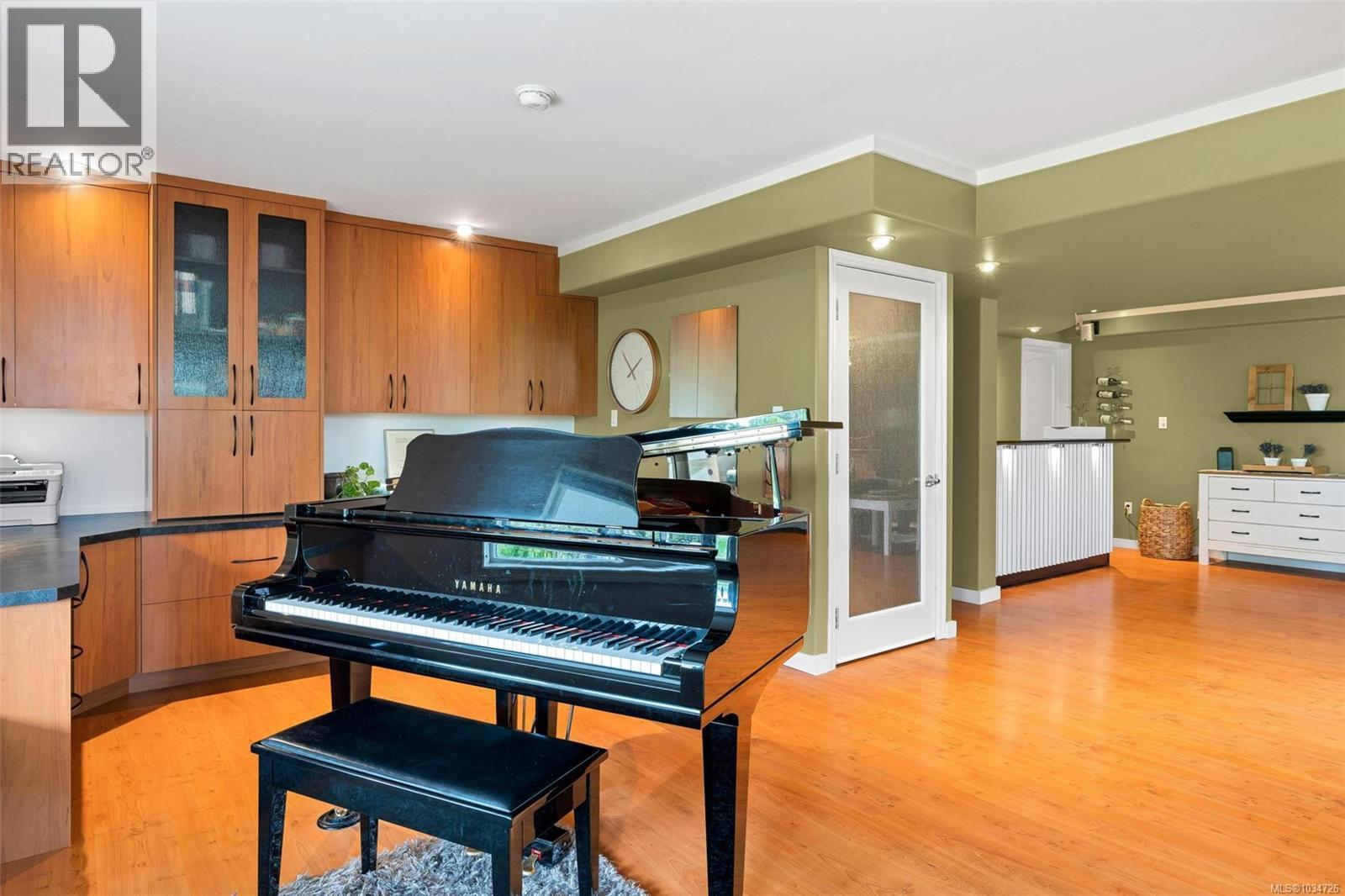 6250 Lower Chippewa Rd - 45