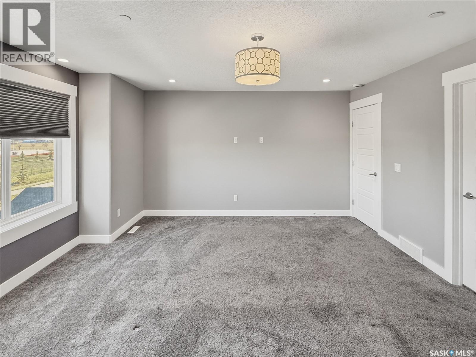 637 Douglas DRIVE — photo 15