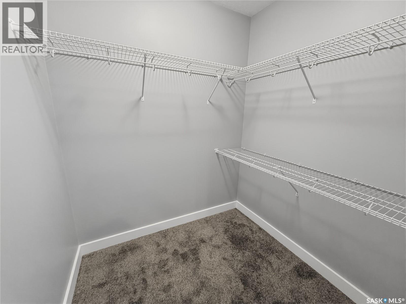 637 Douglas DRIVE — photo 19