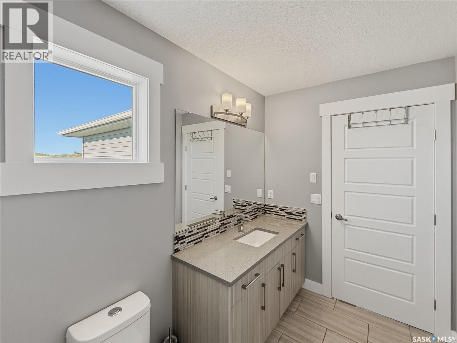 637 Douglas DRIVE — photo 23