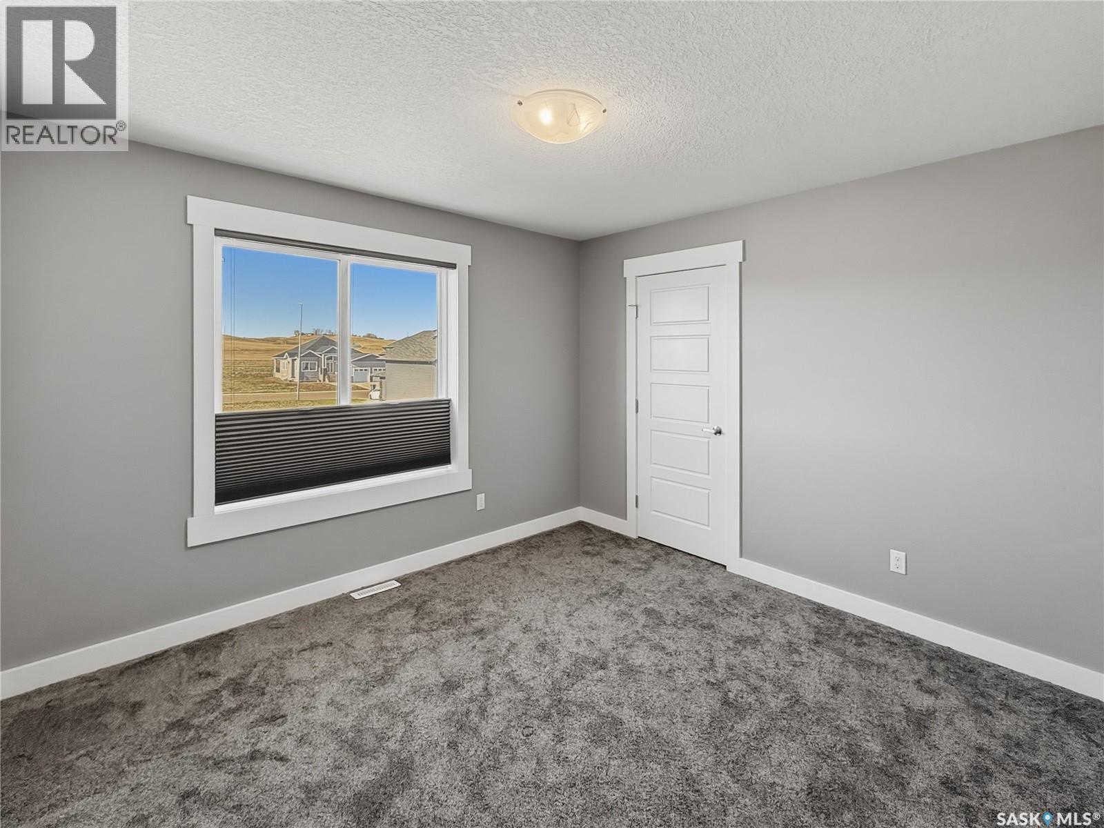 637 Douglas DRIVE — photo 25