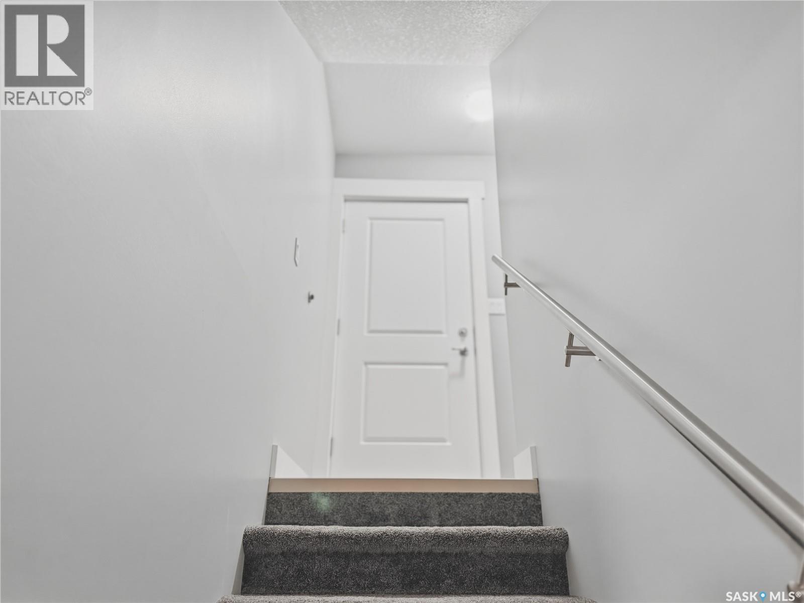 637 Douglas DRIVE — photo 26