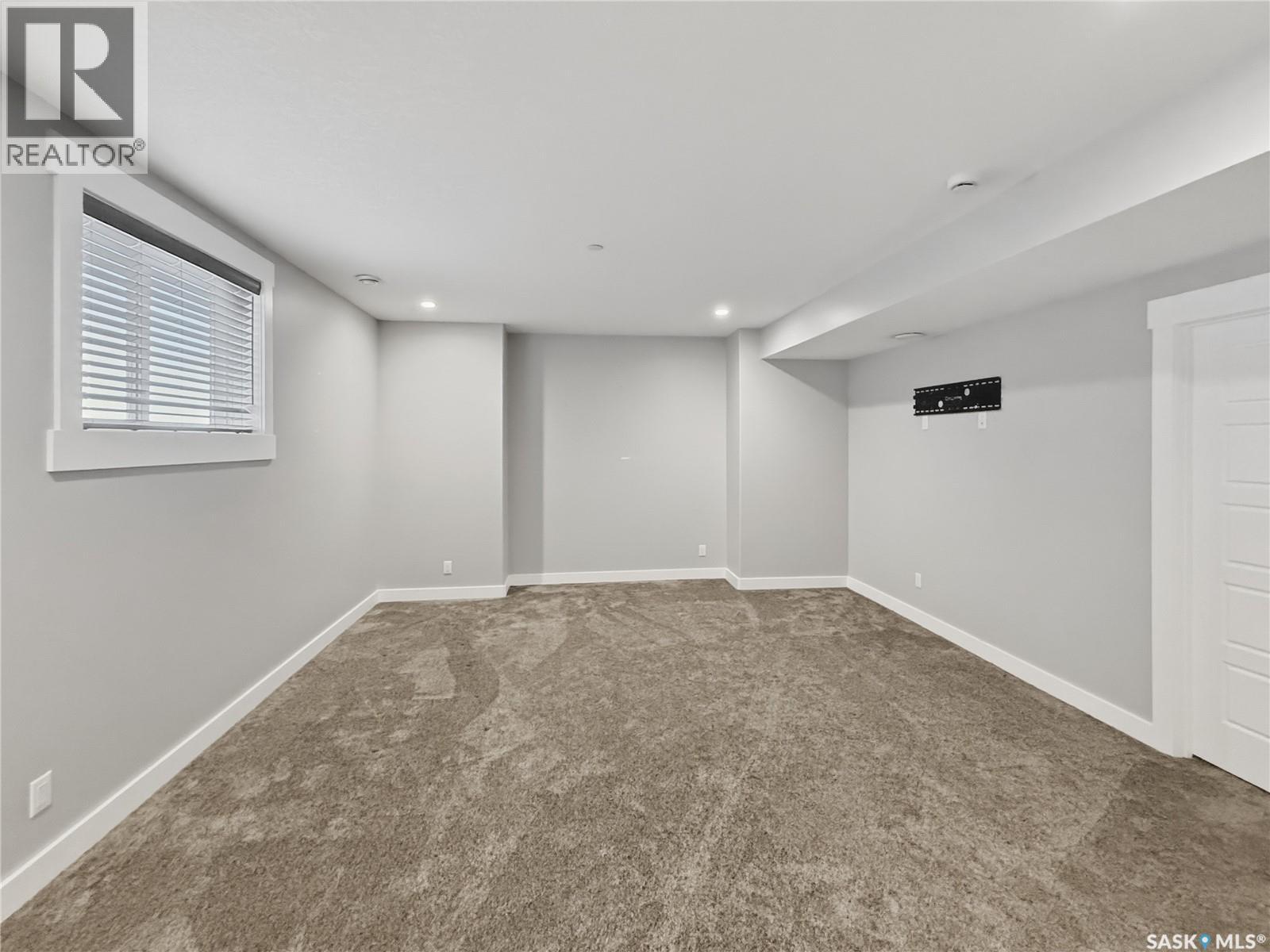 637 Douglas DRIVE — photo 28