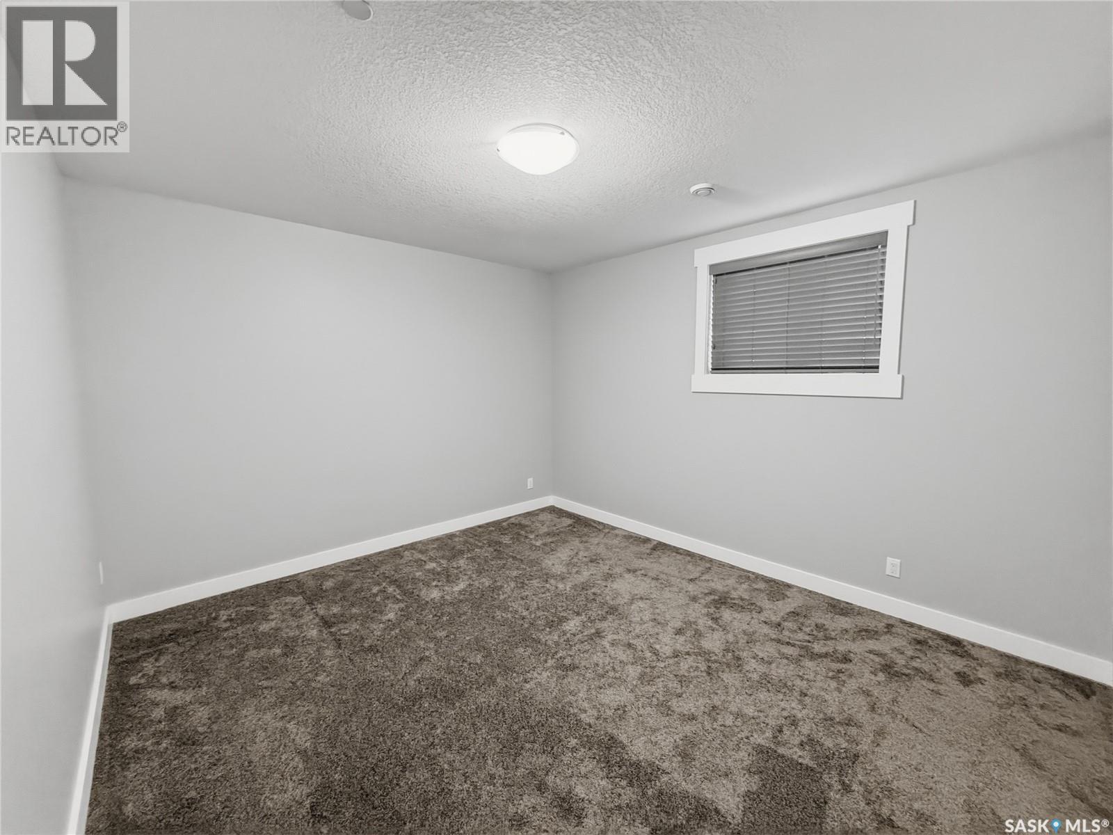 637 Douglas DRIVE — photo 31