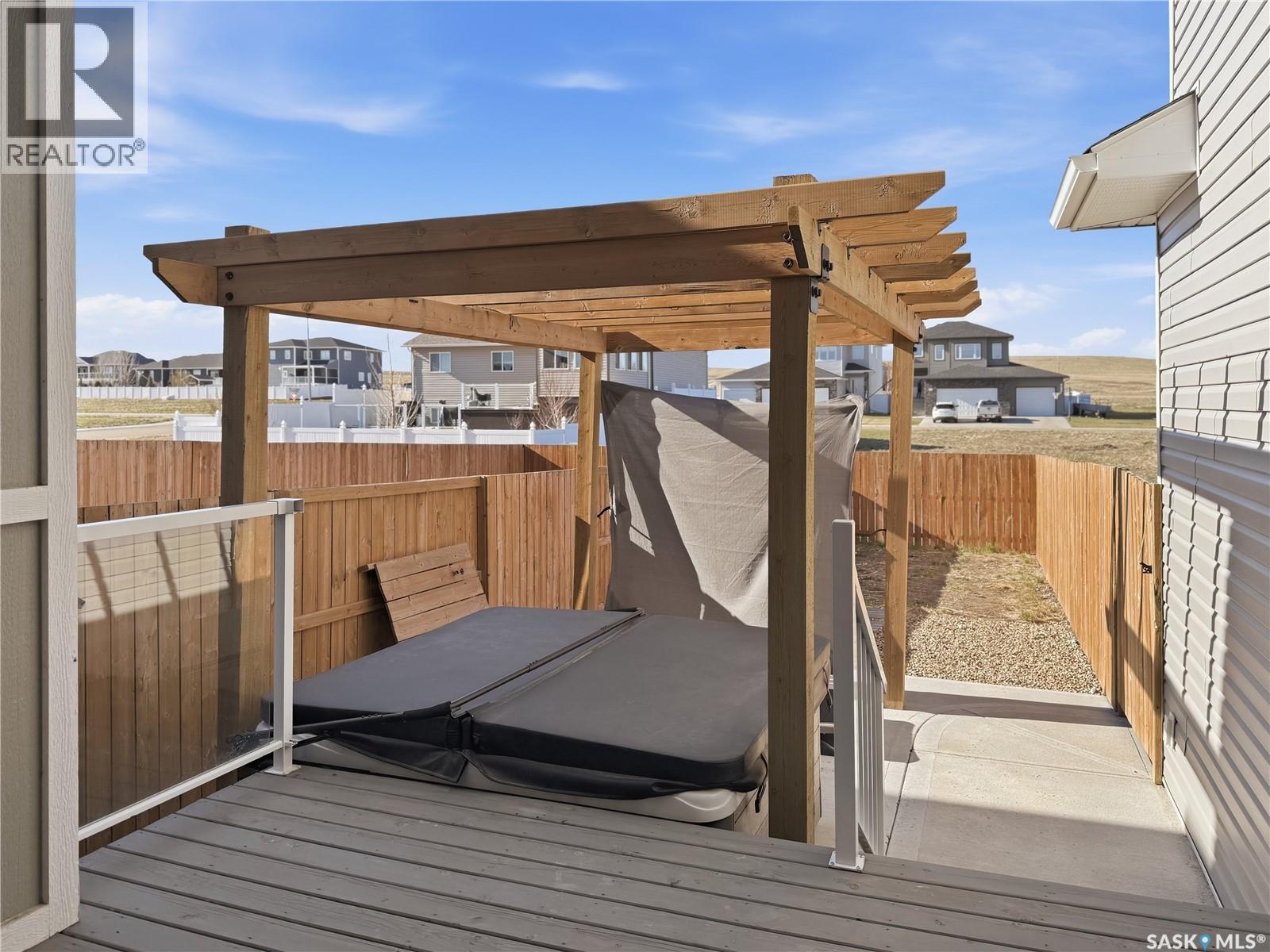 637 Douglas DRIVE — photo 36