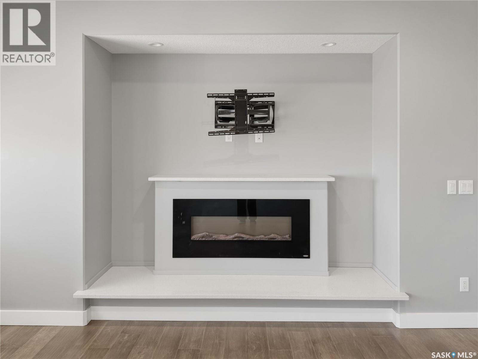 637 Douglas DRIVE - photo 4