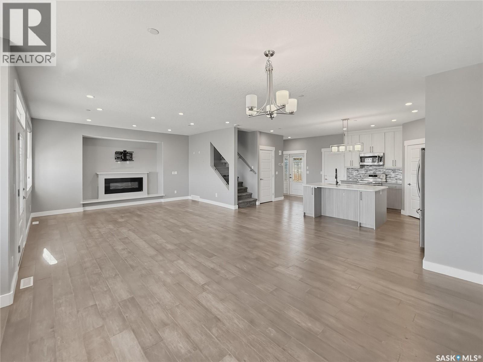 637 Douglas DRIVE - photo 5