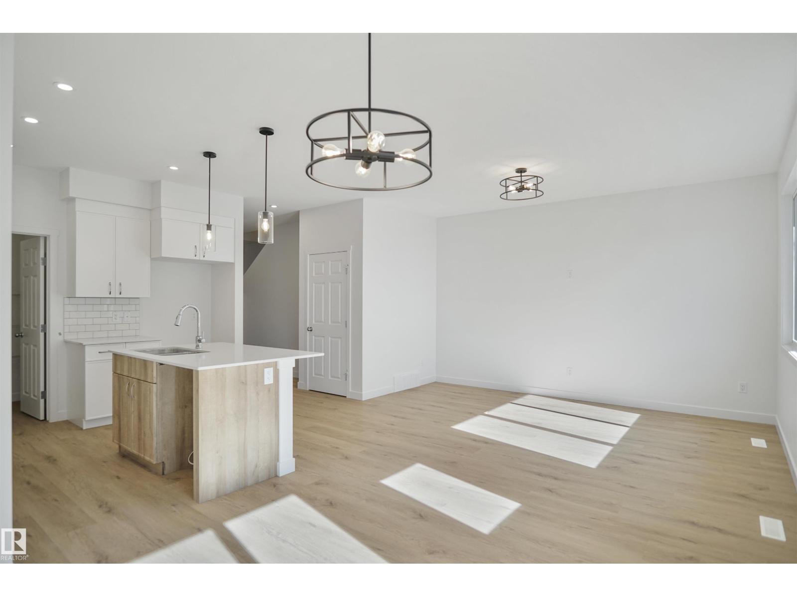 8464 183 AV NW - 6