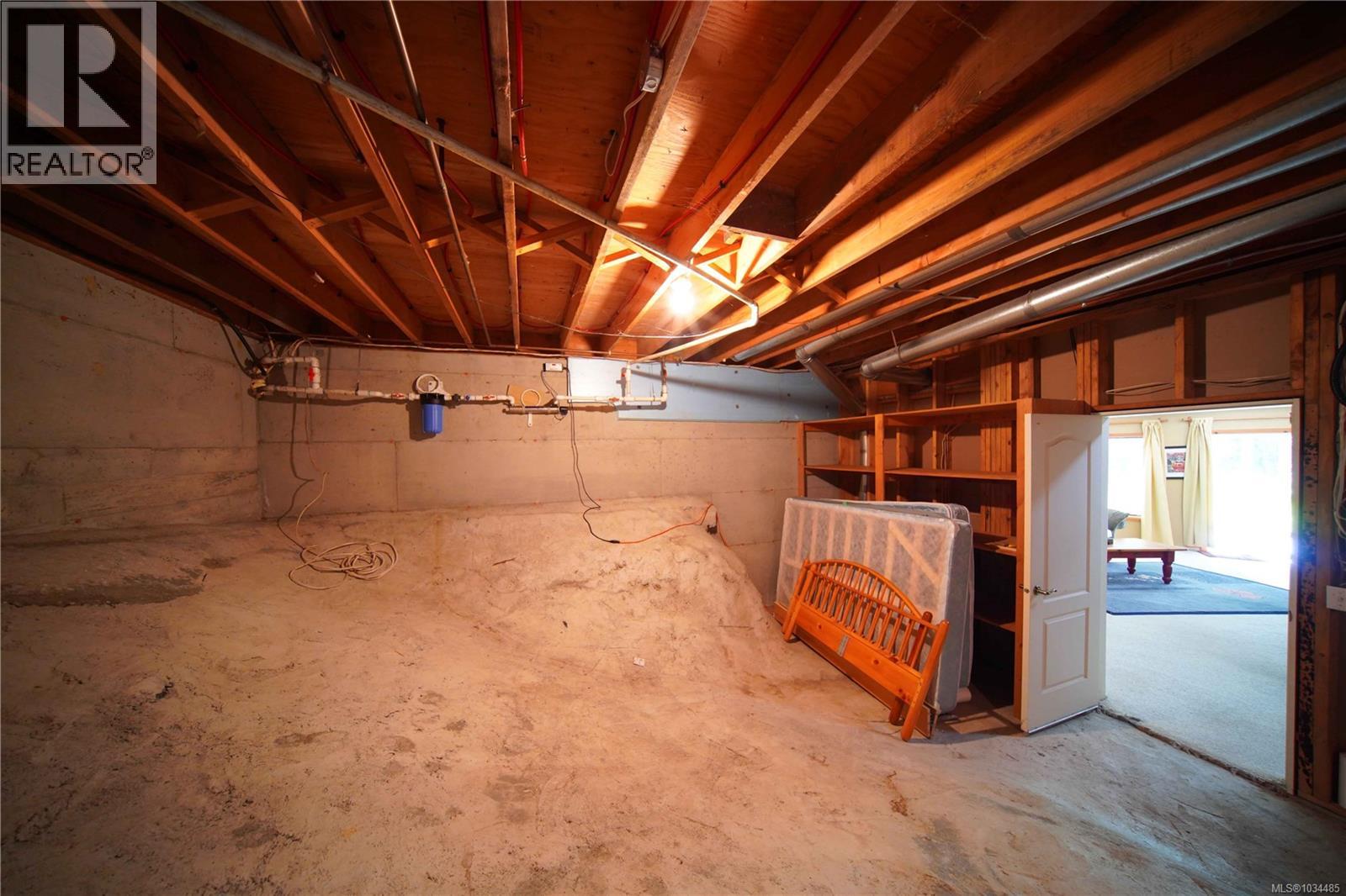 2216 North End Rd - 40