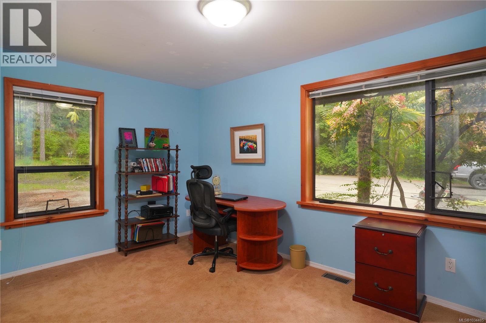 2216 North End Rd - 22