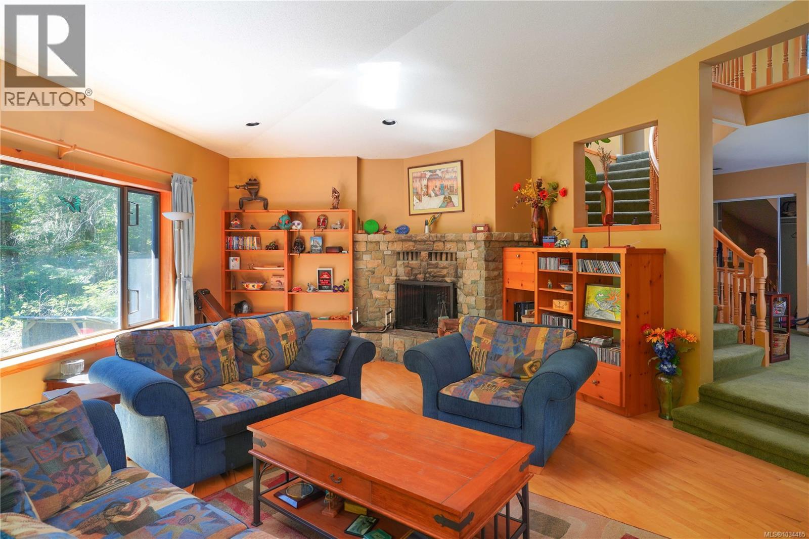 2216 North End Rd - 11