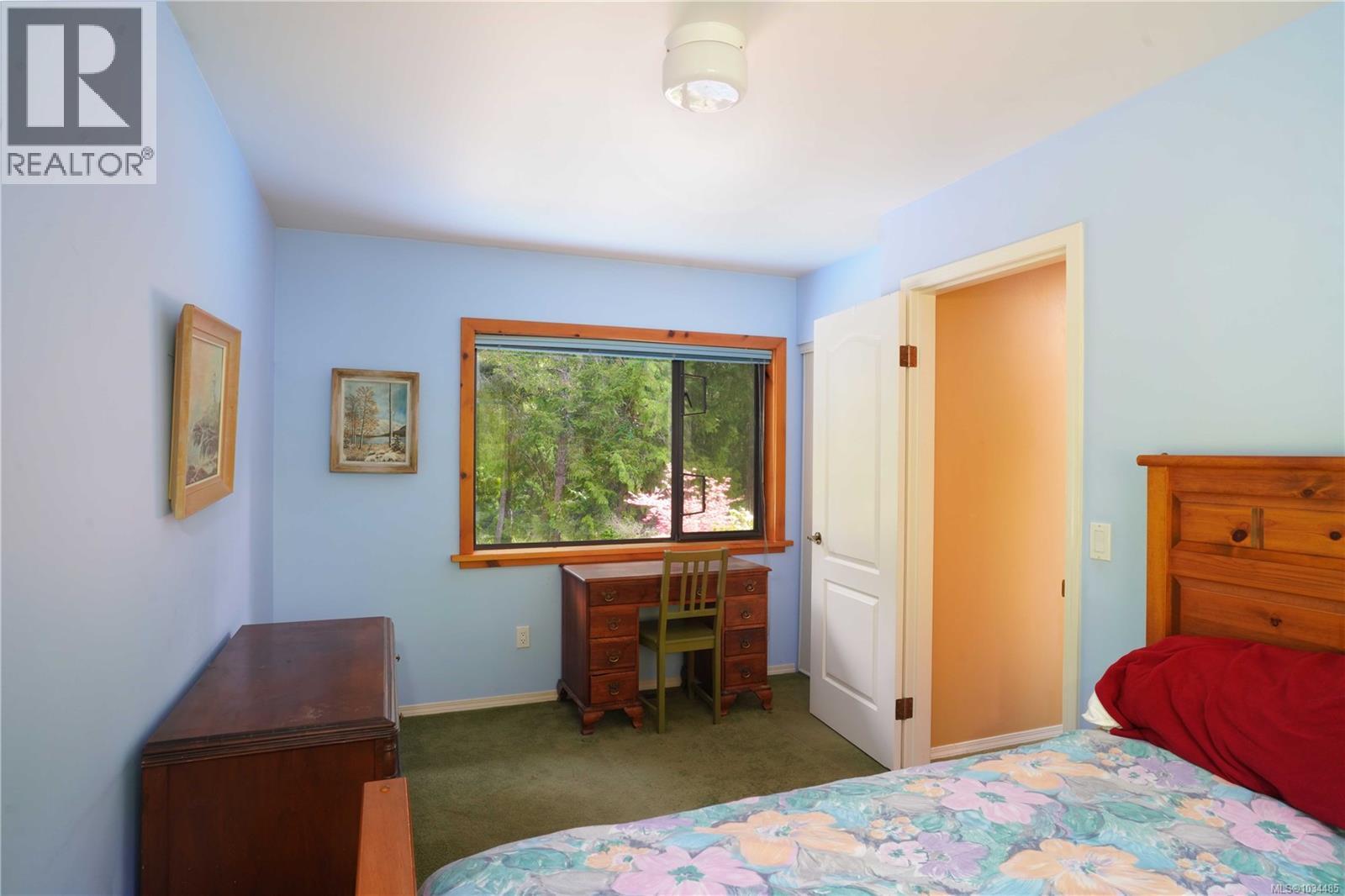 2216 North End Rd - 31