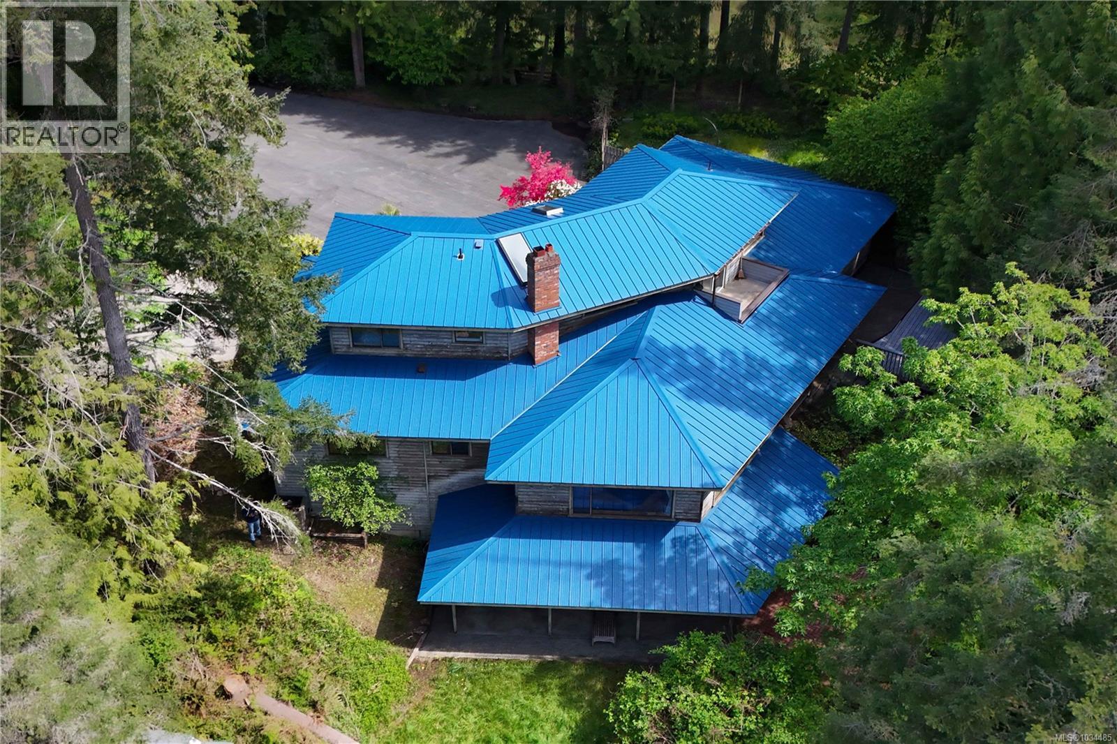 2216 North End Rd - 4