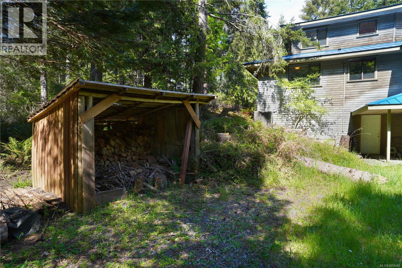 2216 North End Rd - 57