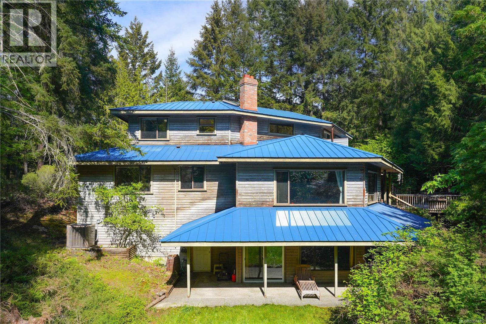 2216 North End Rd - 54