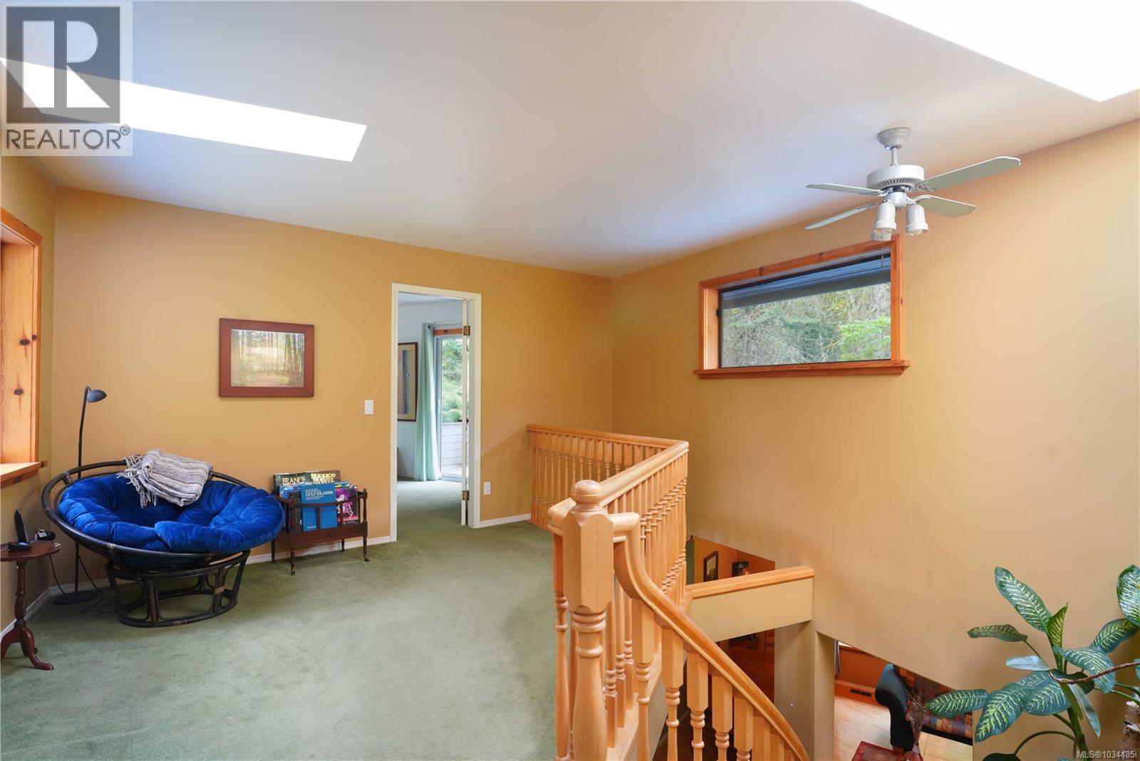 2216 North End Rd - 34
