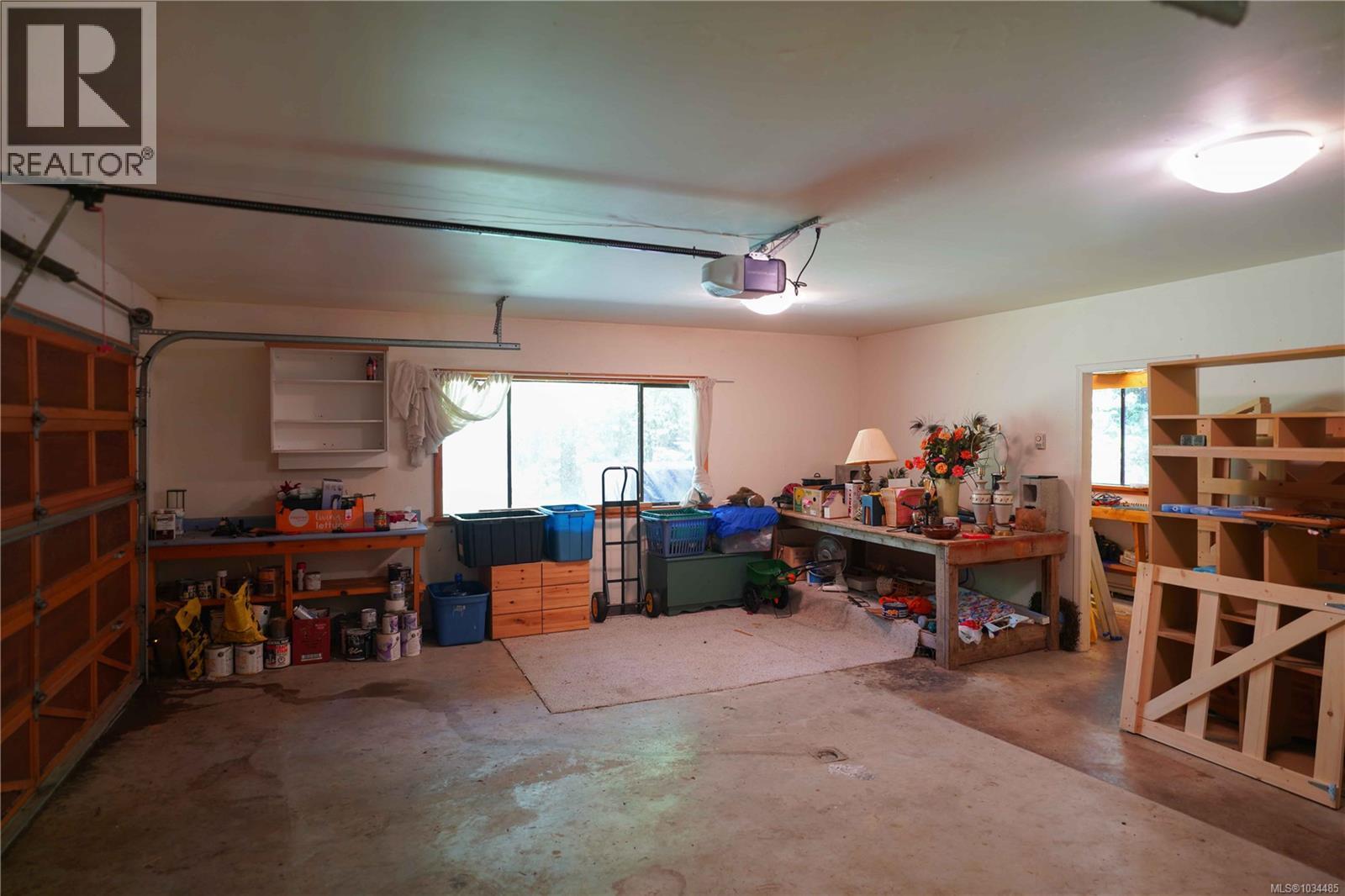 2216 North End Rd - 43