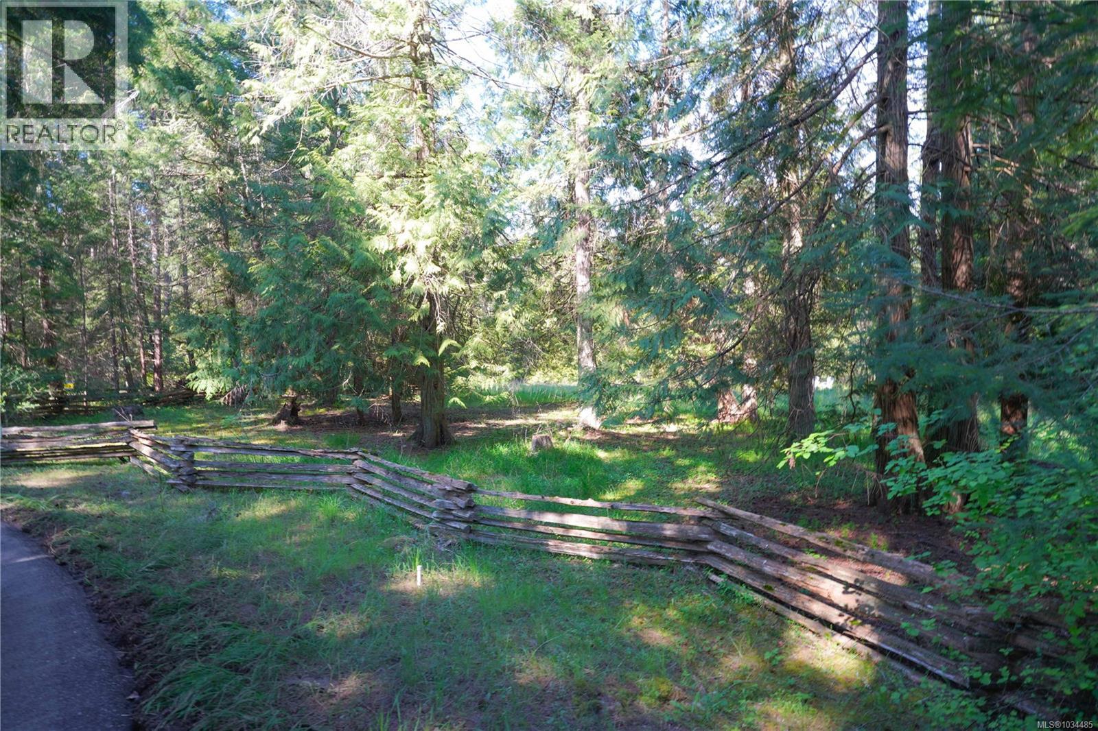 2216 North End Rd - 66