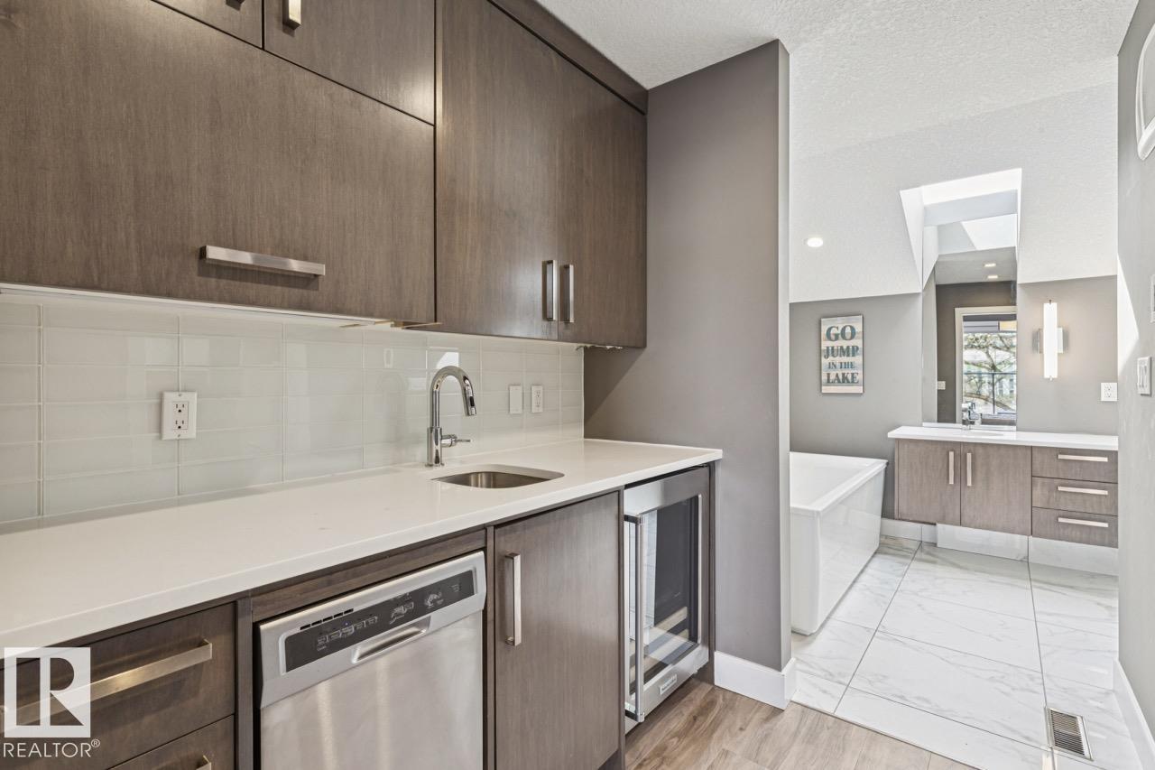8724 116 ST NW, Edmonton