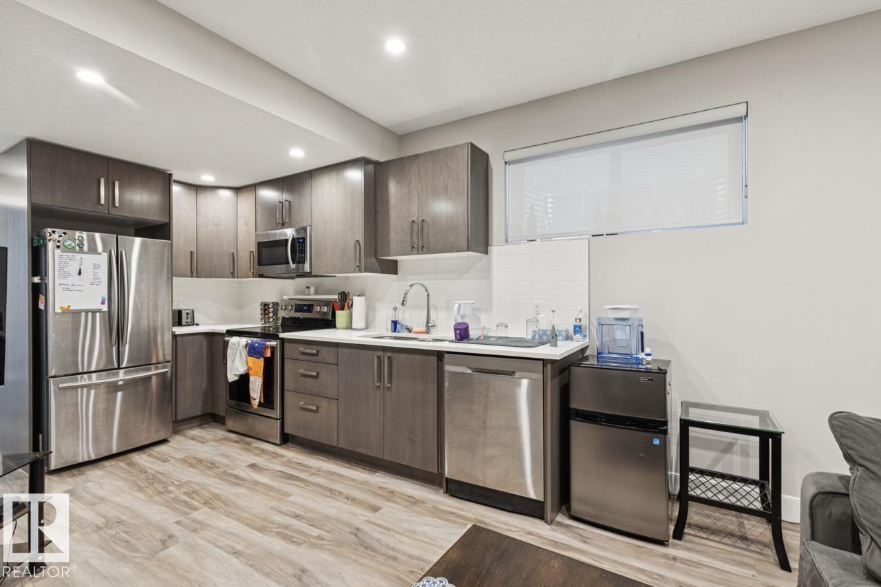 8724 116 ST NW, Edmonton
