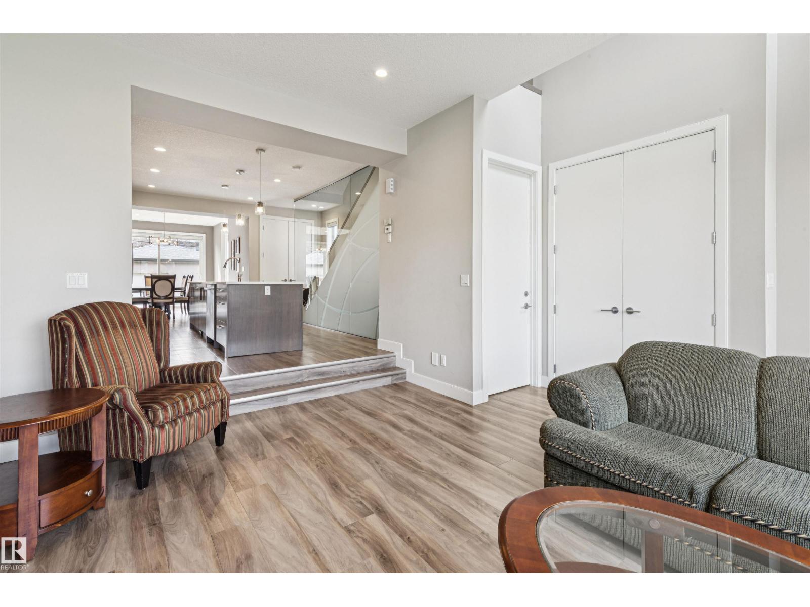 8724 116 ST NW, Edmonton