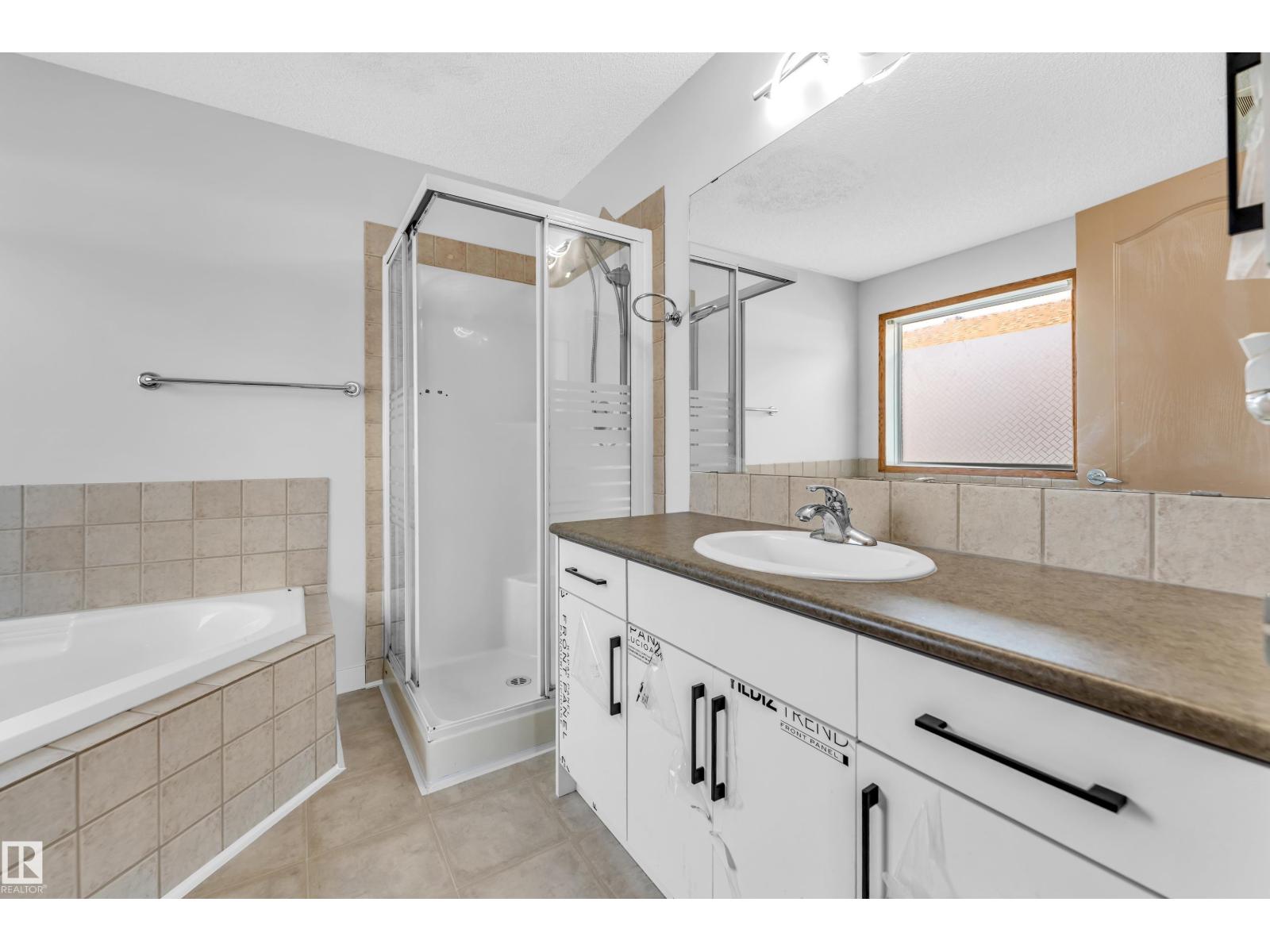 10621 175A AV NW, Edmonton