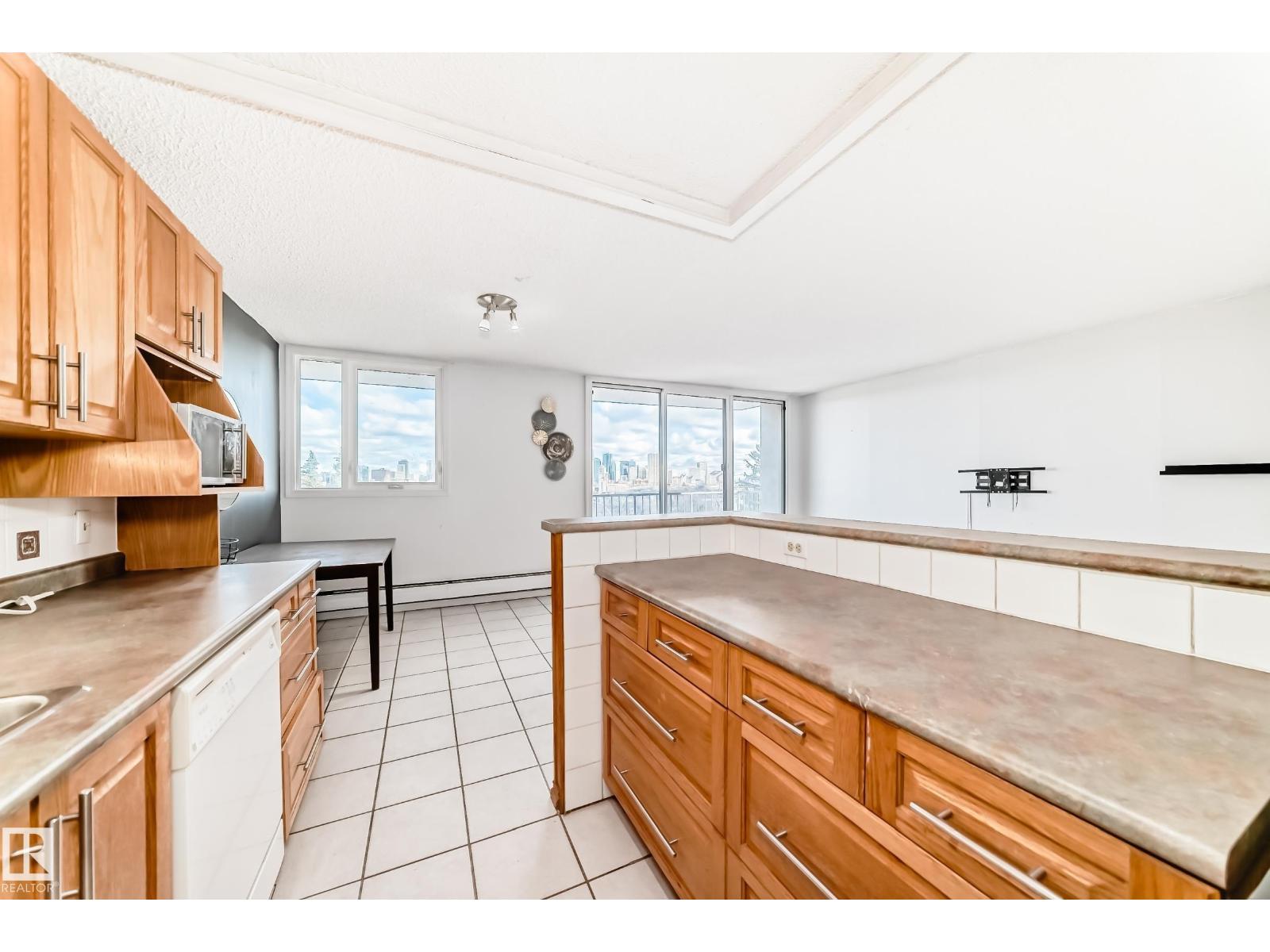 #405 10135 Saskatchewan DR NW NW, Edmonton