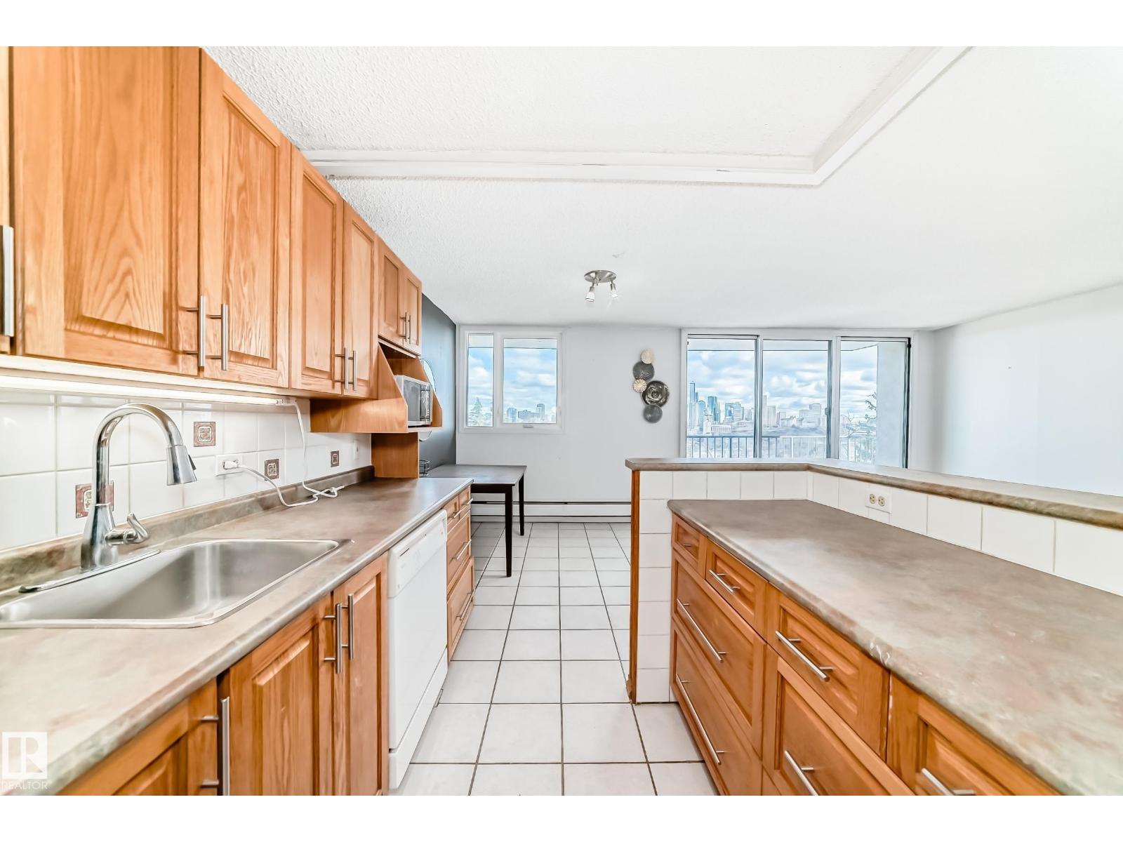 #405 10135 Saskatchewan DR NW NW, Edmonton