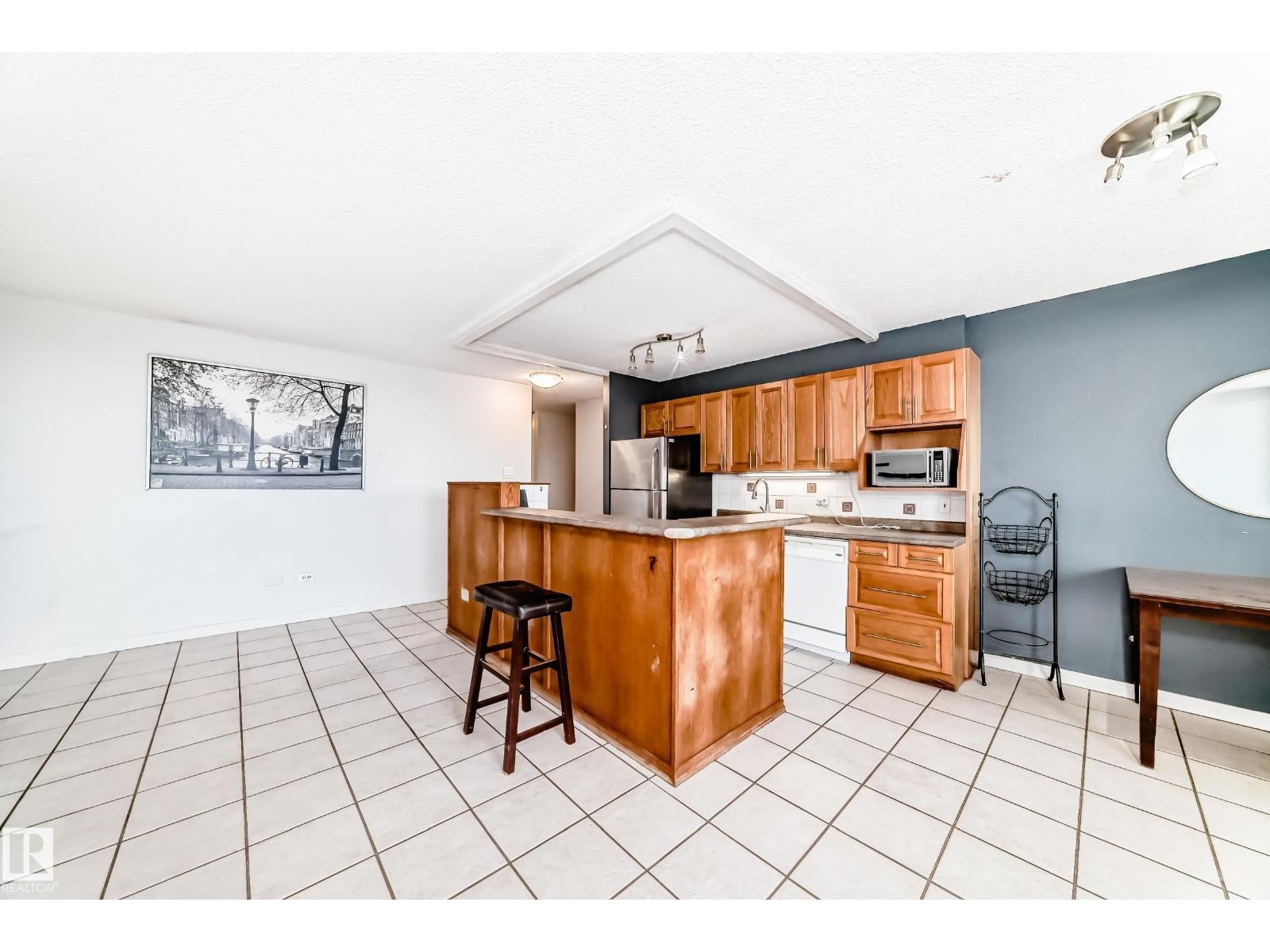 #405 10135 Saskatchewan DR NW NW, Edmonton