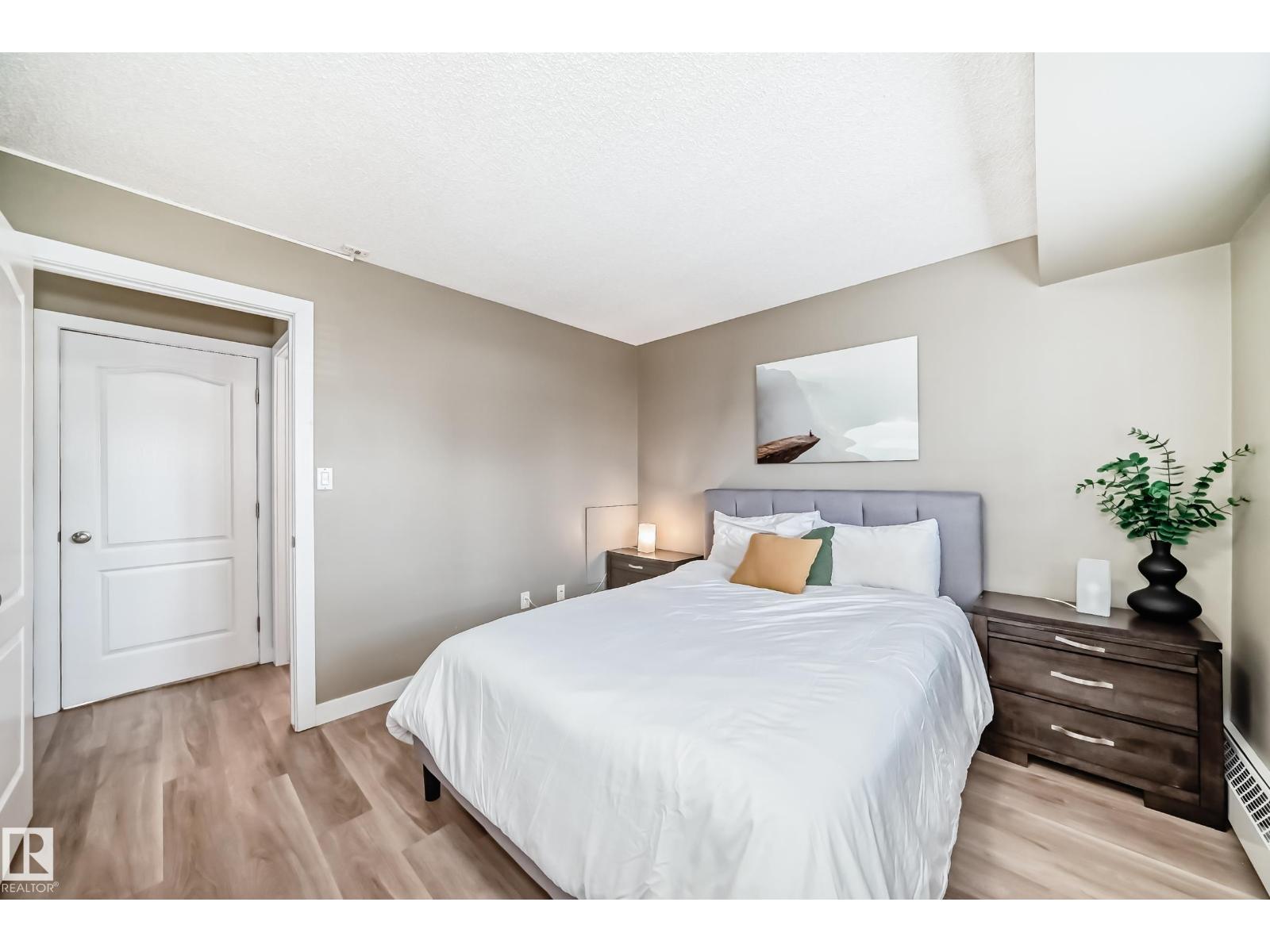 #101 10827 85 AV NW NW - 29