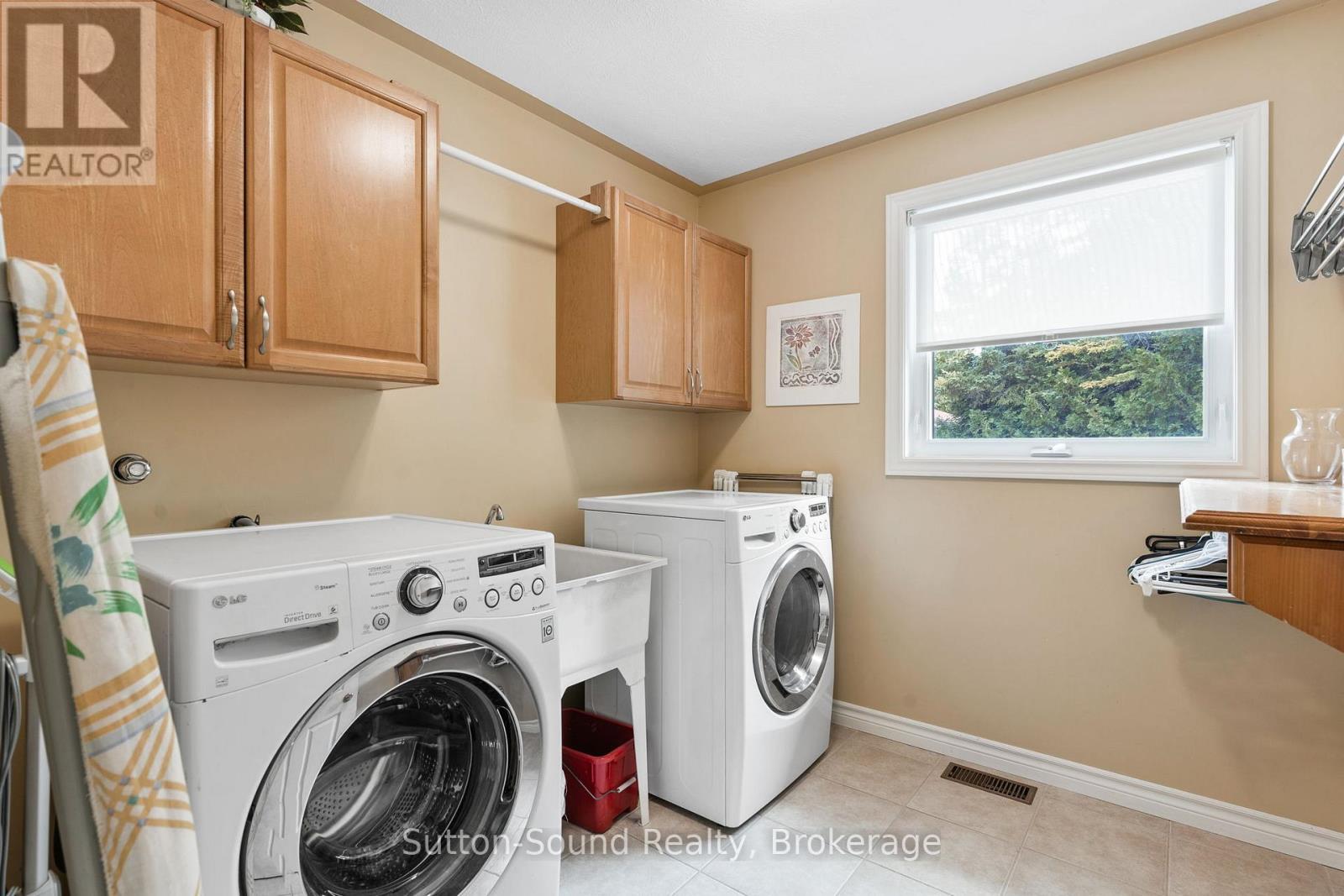 1215 SUNSET DRIVE - 24