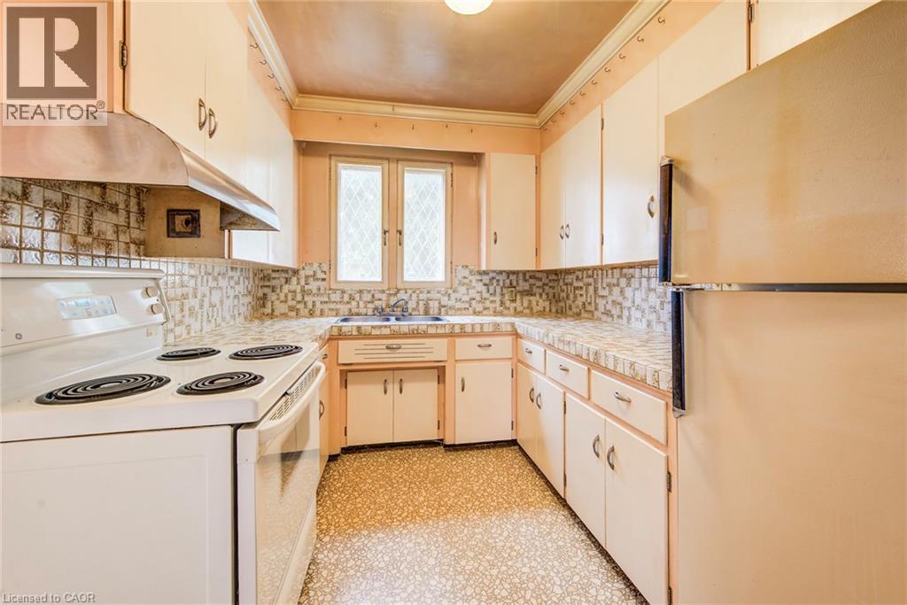 498 S VICTORIA Street S, Kitchener, Ontario, N2M3A7 — Photo 9