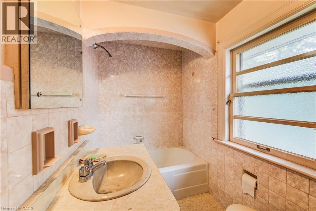 498 S VICTORIA Street S, Kitchener, Ontario, N2M3A7 — Photo 10