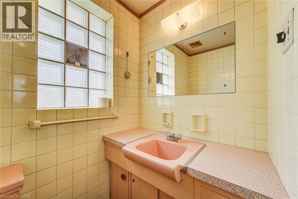 498 S VICTORIA Street S, Kitchener, Ontario, N2M3A7 — Photo 6