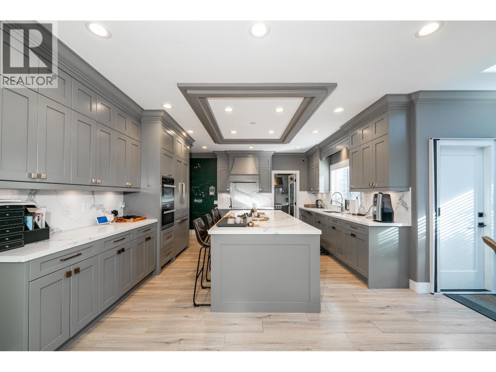 6 Bed, 6 Bath House for Sale in Richmond – 7200 BELAIR DRIVE, Richmond - Image 11