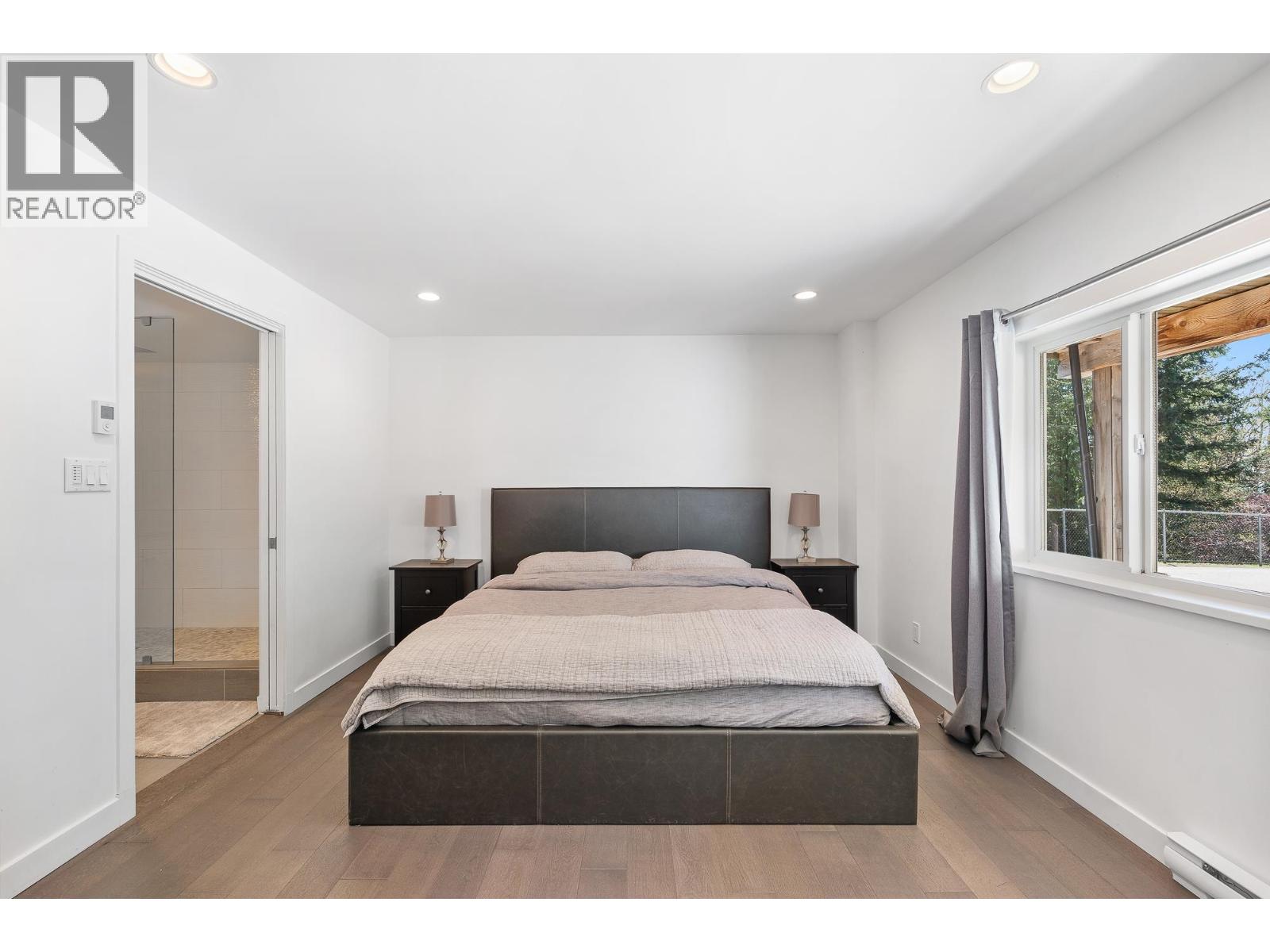 4697 WOODVIEW PLACE, West Vancouver