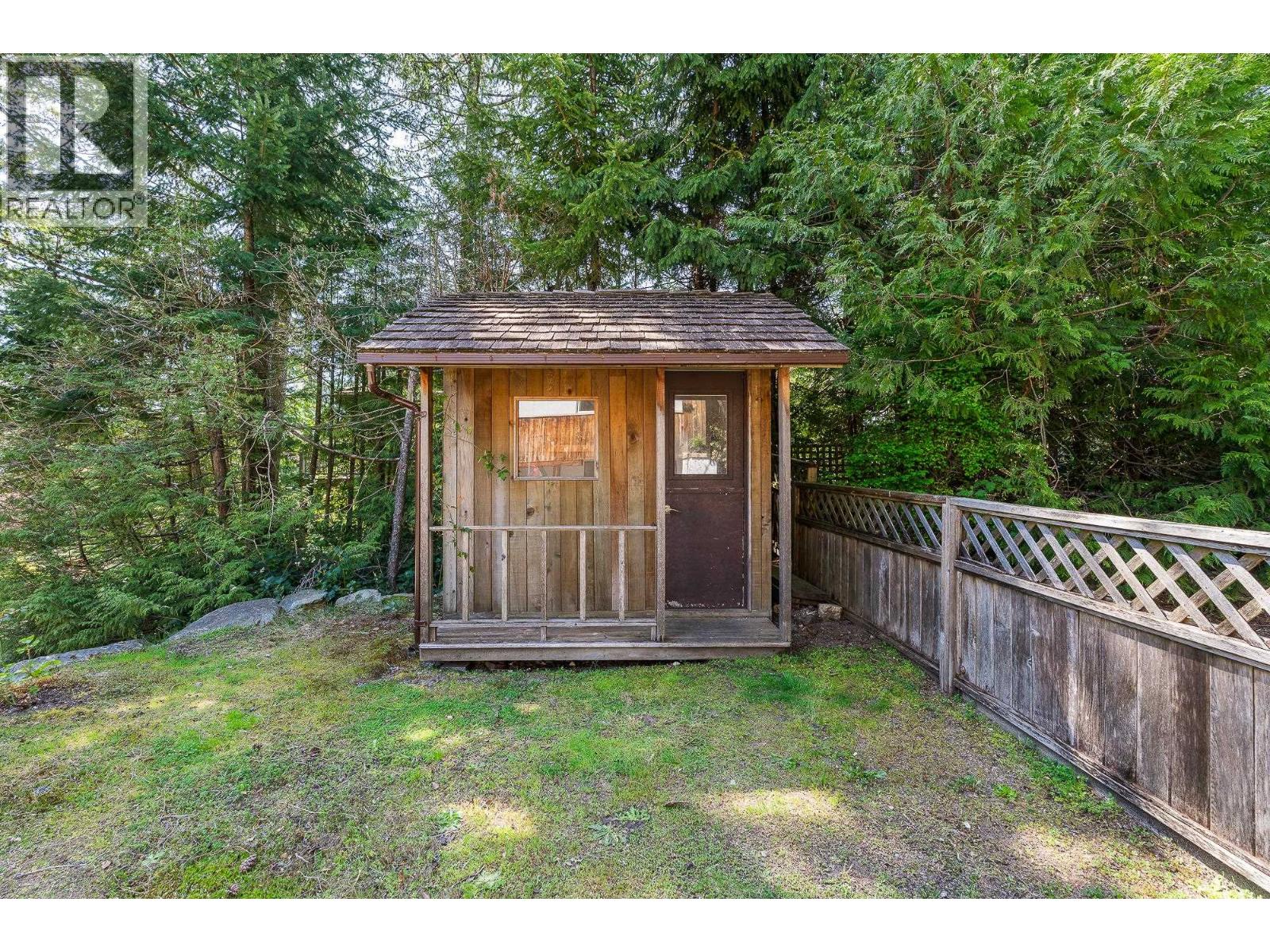 4697 WOODVIEW PLACE, West Vancouver