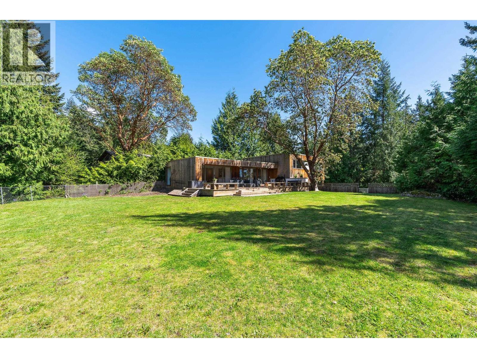 4697 WOODVIEW PLACE, West Vancouver
